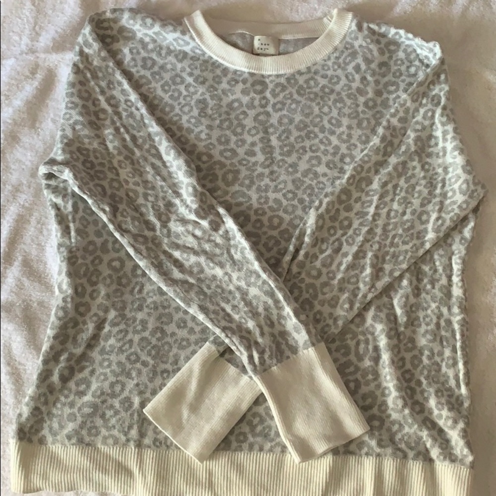 Cheetah Light Sweater